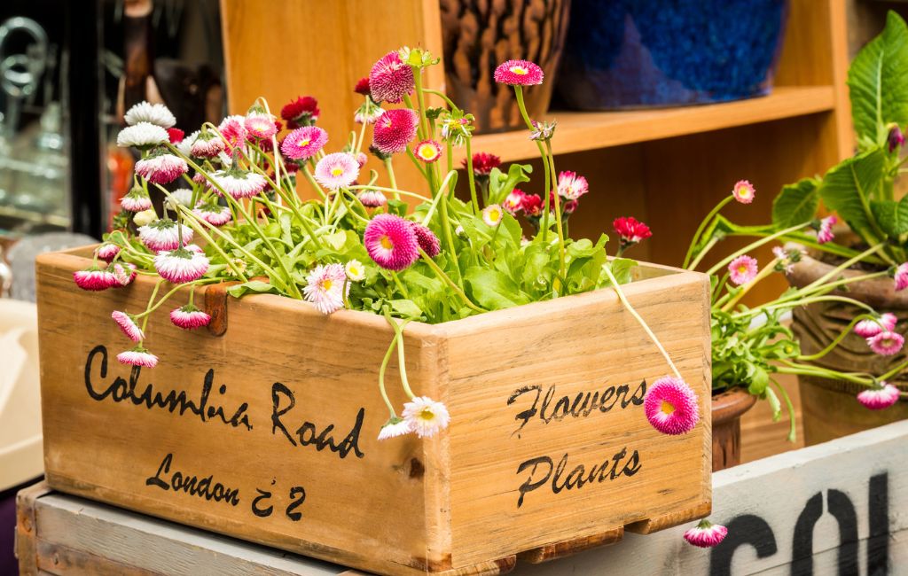 Famous streets in London - Depositphotos