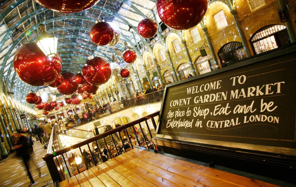 London Christmas lights walking route Deposit Photos