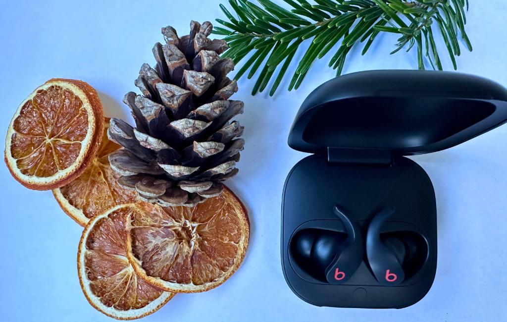 present ideas for travel lovers