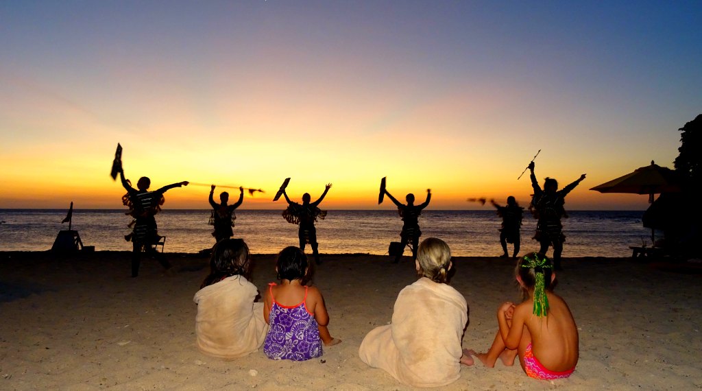 Kids watch cultural show