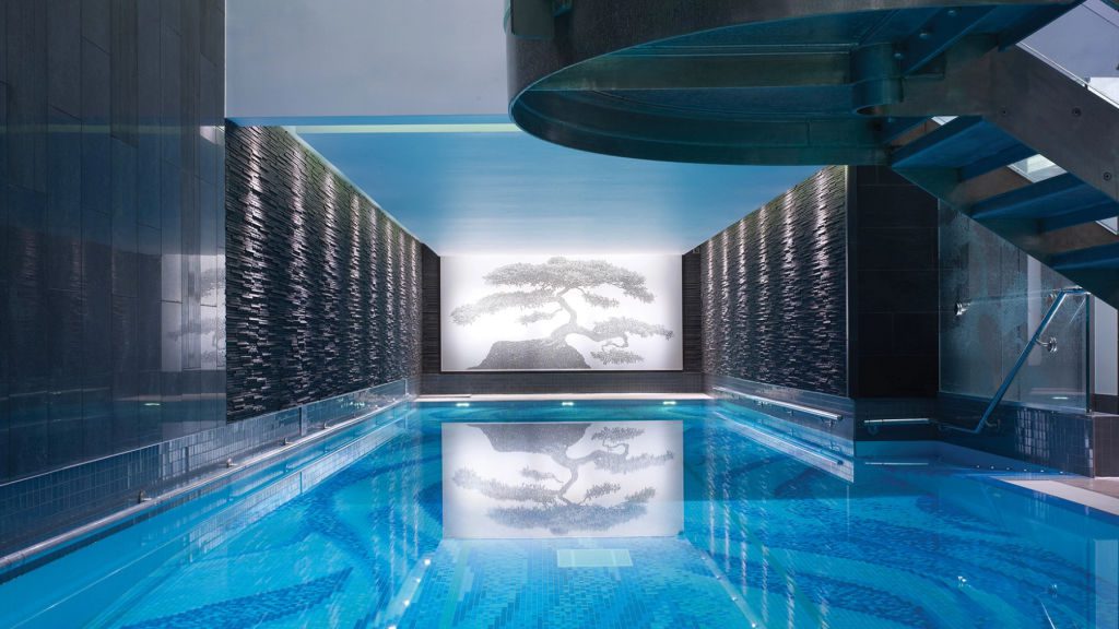 Family friendly hotels in London with a swimming pool